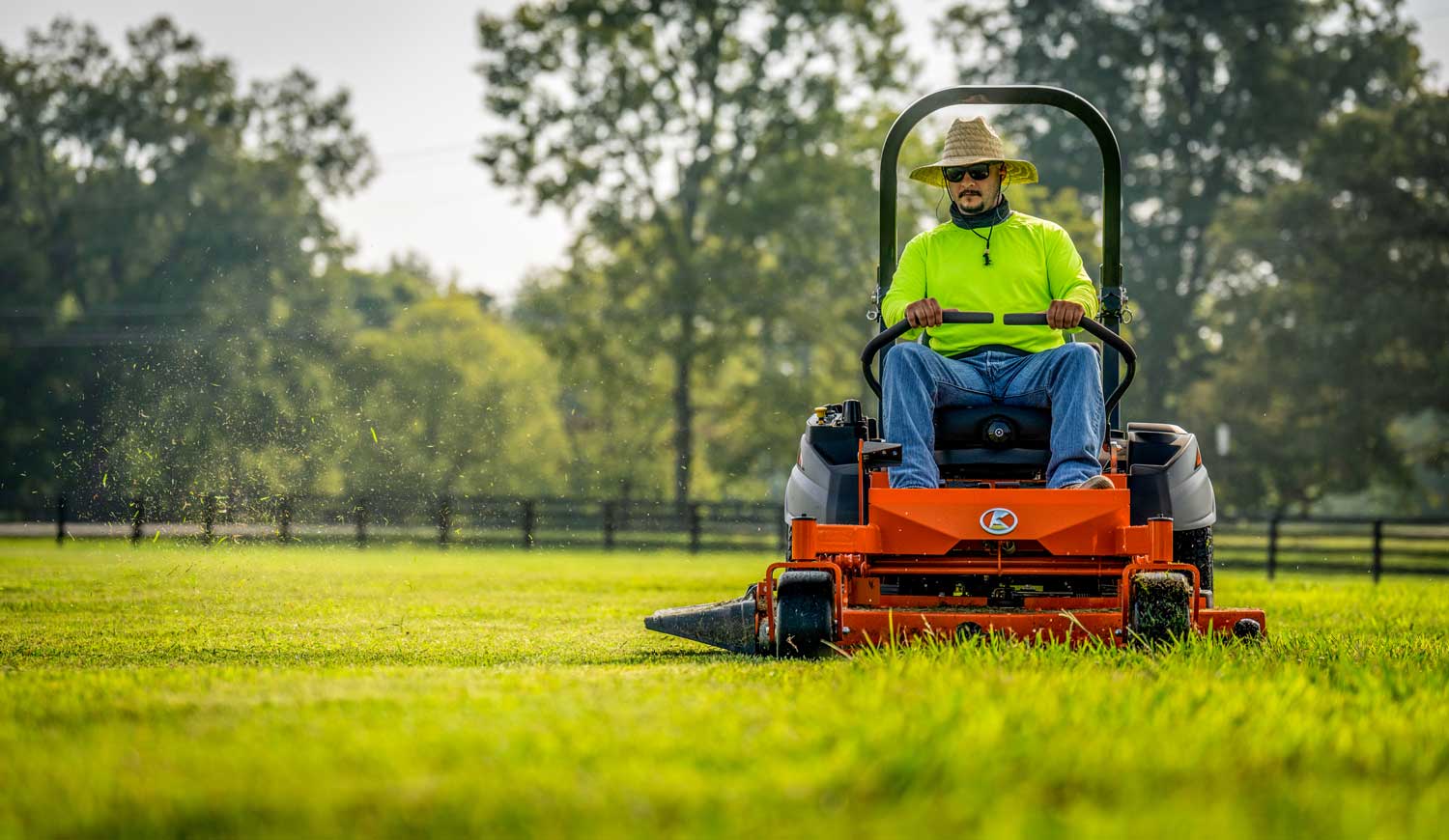 Z400 SERIES MOWERS - Hendrix Machinery