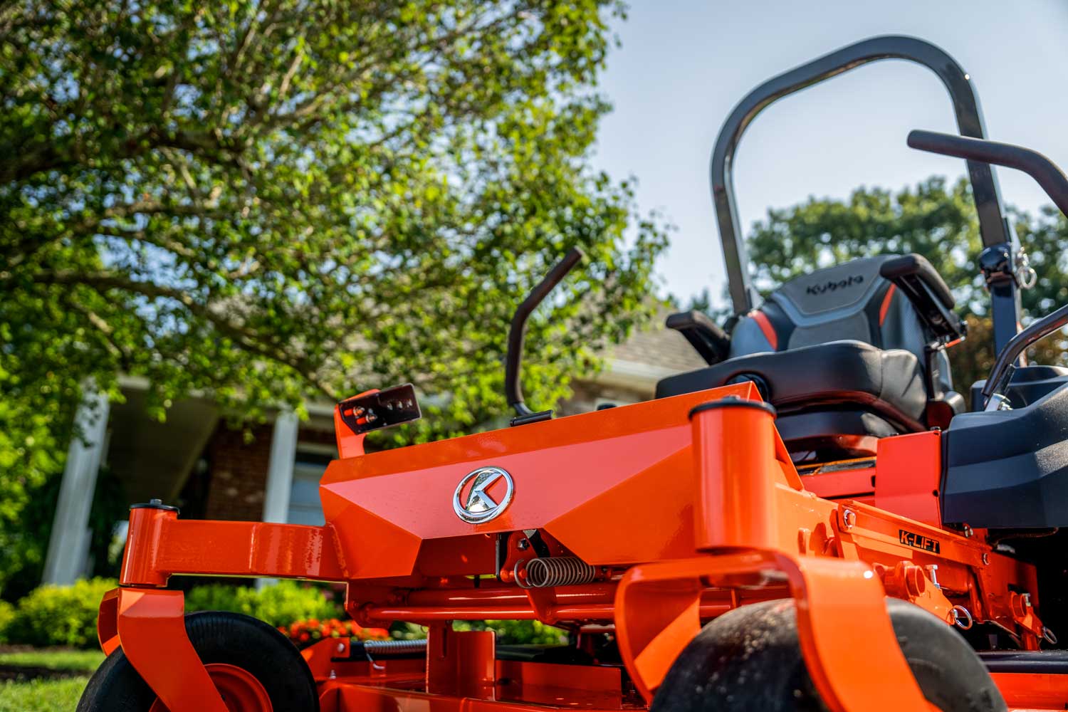 Z400 SERIES MOWERS - Hendrix Machinery